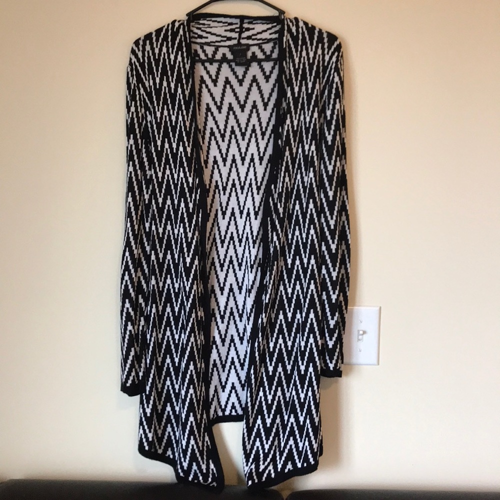 Focus 2000 zig zag white black cardigan